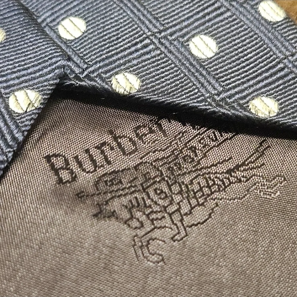 Burberrys Navy Blue Polka Dot Silk Tie
